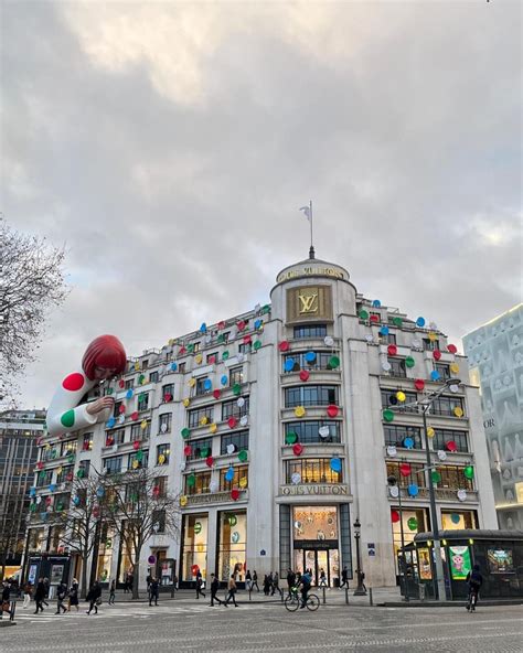 louis vuitton champs elysees news.